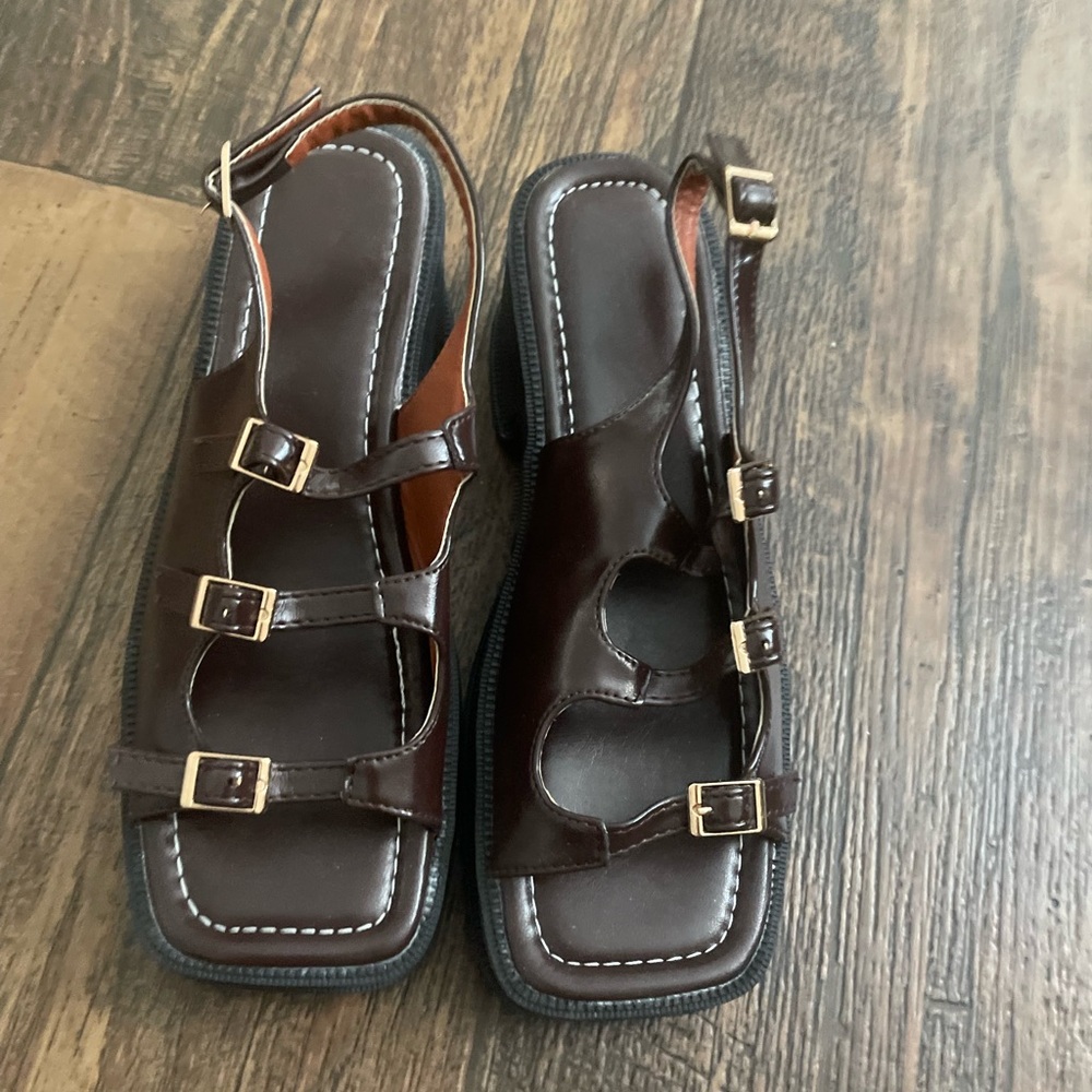 Sandals - Picture 3 of 3